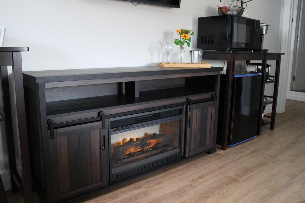 Woodslee Bed And Breakfast Belle River 외부 사진